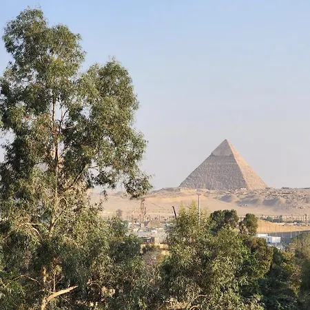 Breathtaking Pyramid View - Full Cozy & Stylish Apartment